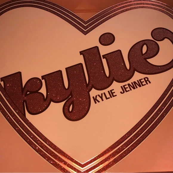 Kylie Cosmetics Valentine’s Day 2022 Full Collection in PR Box